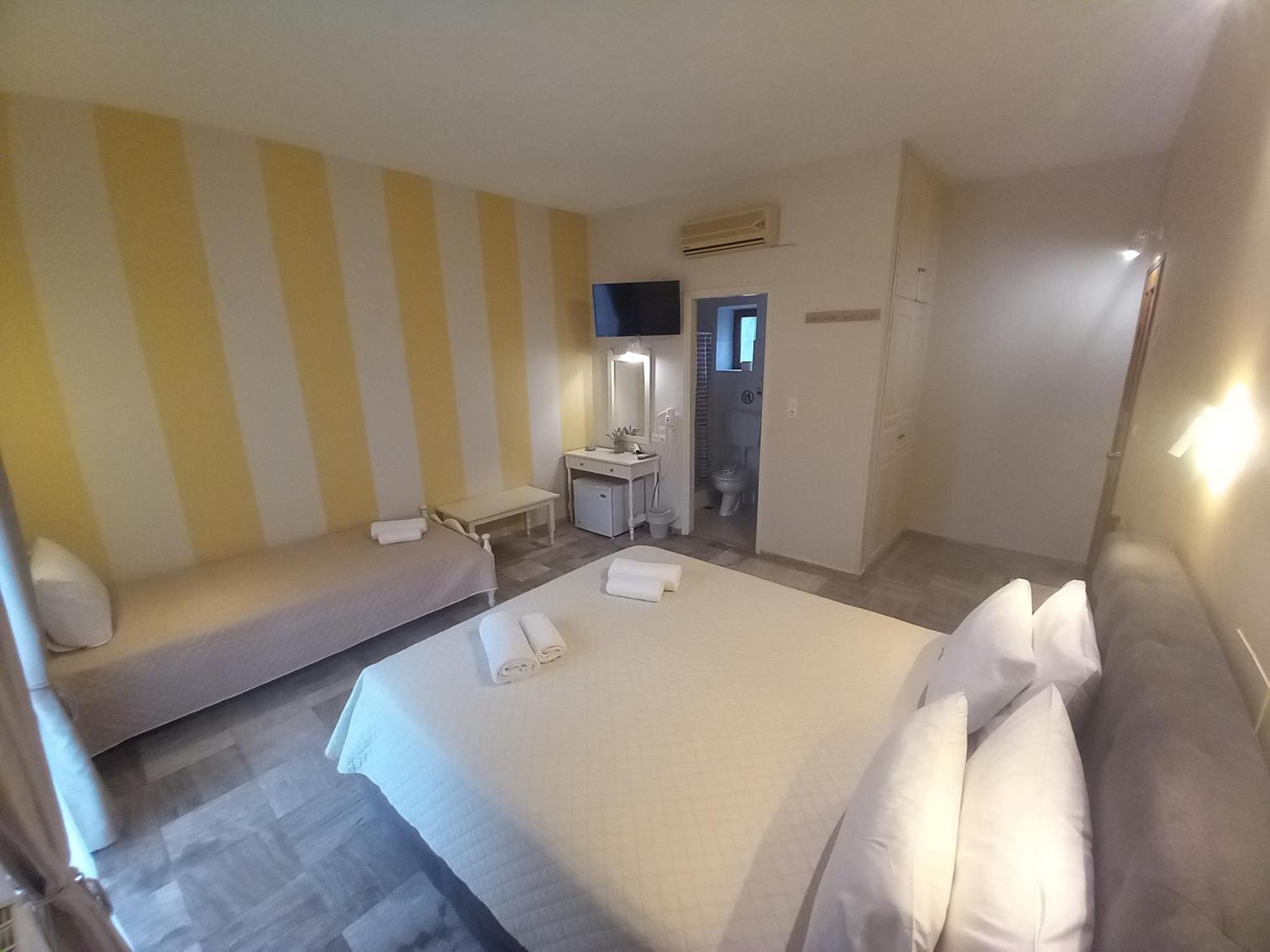מית'ימנה Hermes Hotel מראה חיצוני תמונה