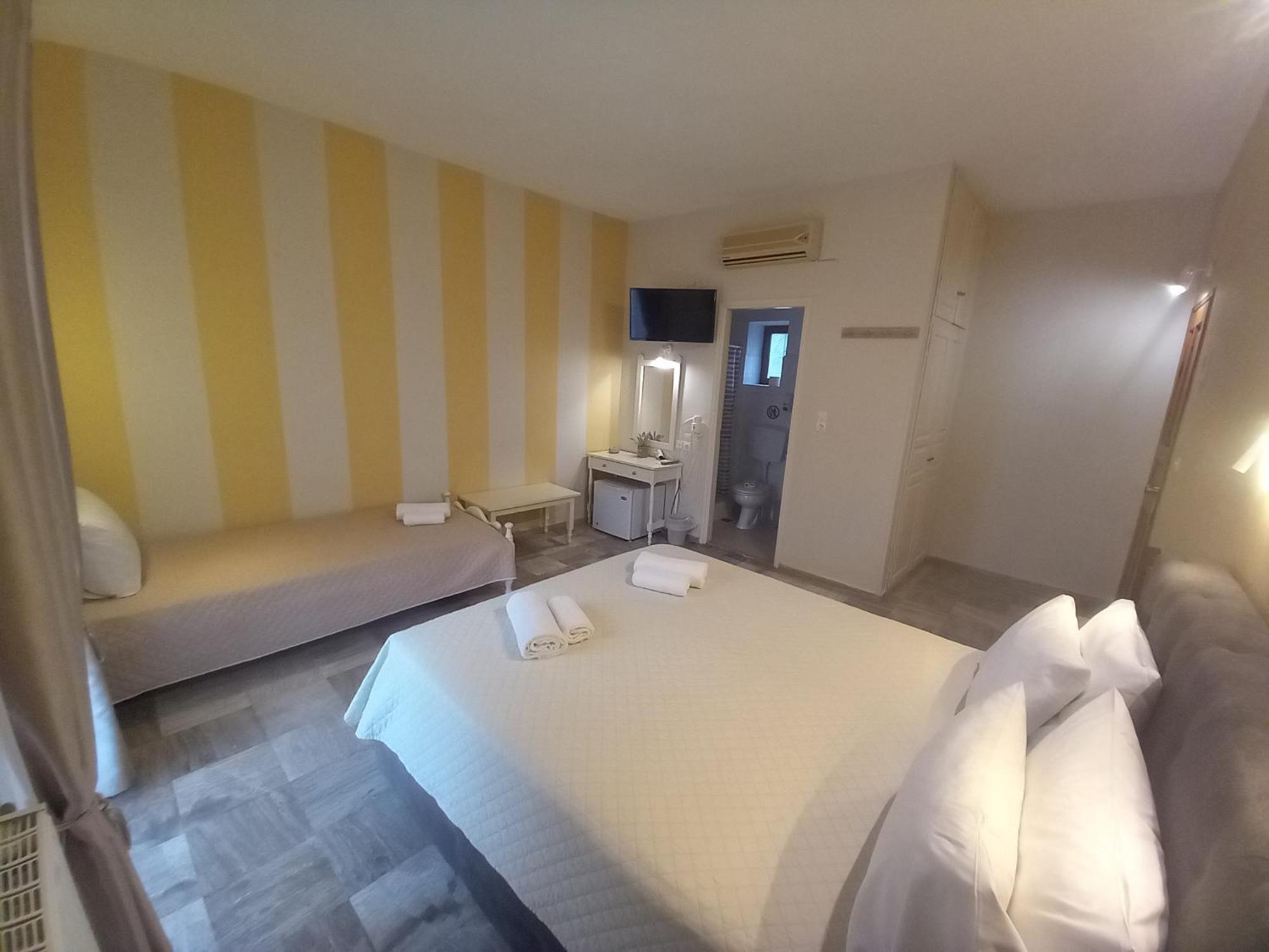 מית'ימנה Hermes Hotel מראה חיצוני תמונה